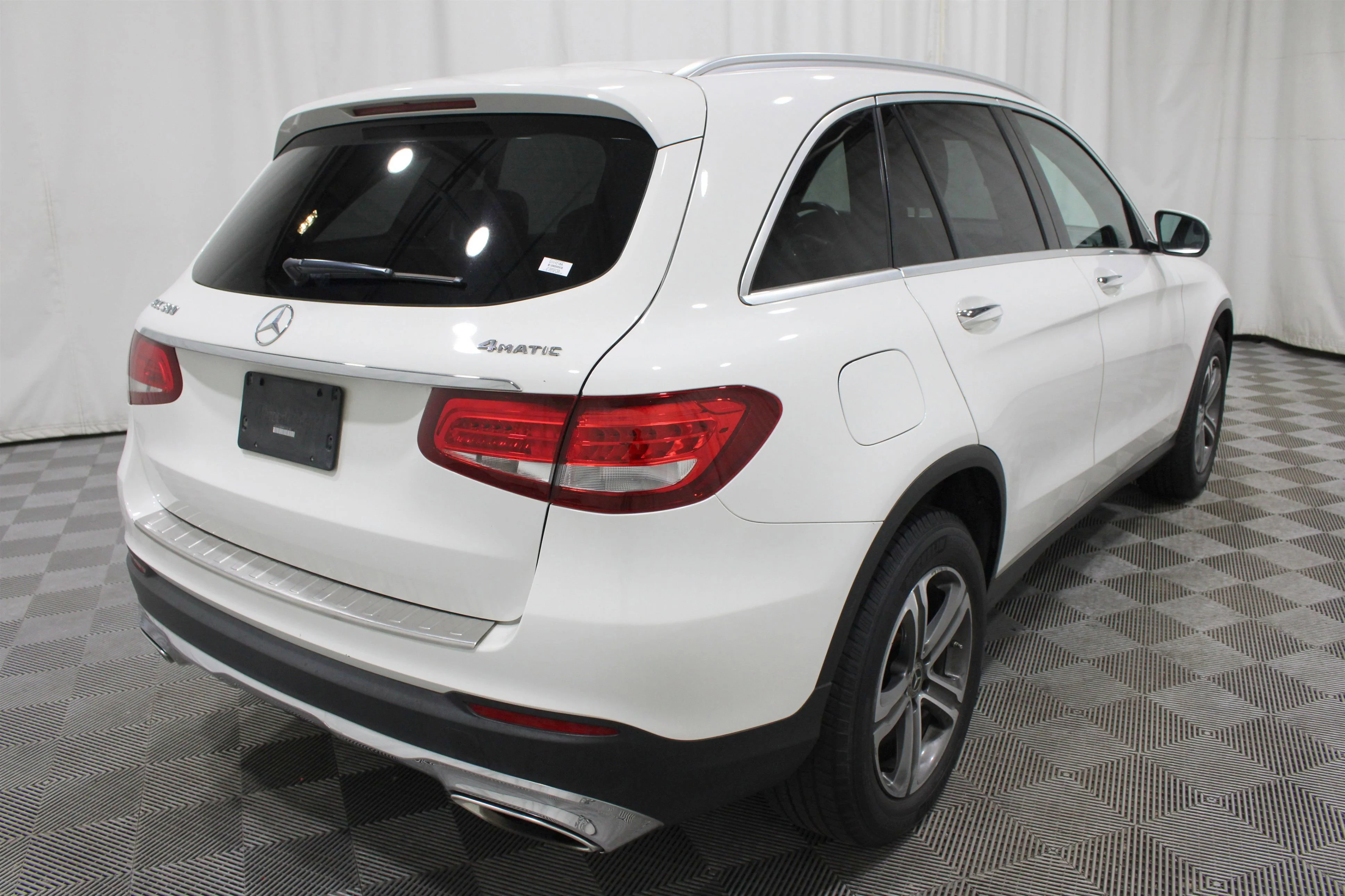 Used 2019 Polar White Mercedes-Benz GLC 300 image 31