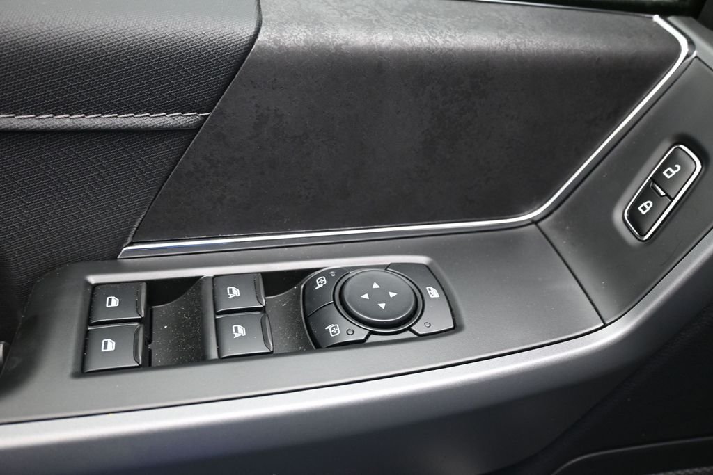 New 2026 Agate Black Metallic Ford XLT image 11