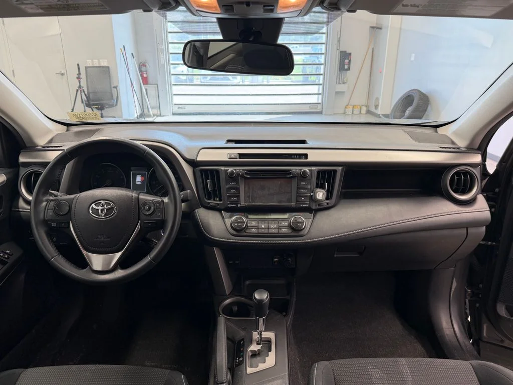 Certified Used 2017 Gray Toyota XLE image 19