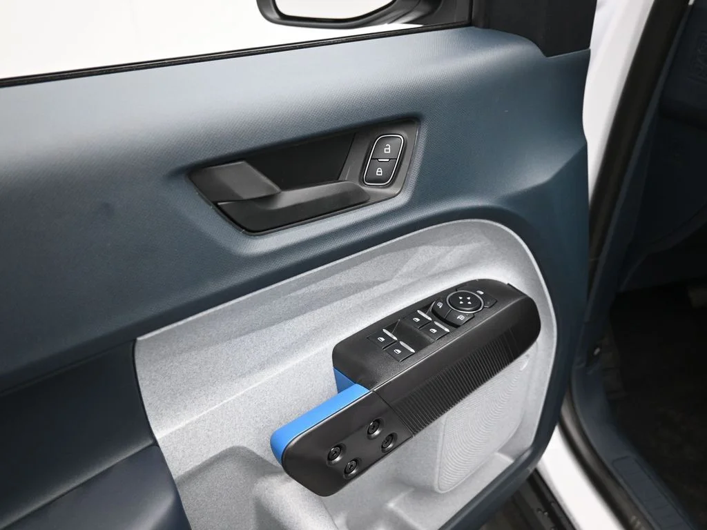 New 2026 Oxford White Ford XLT image 10