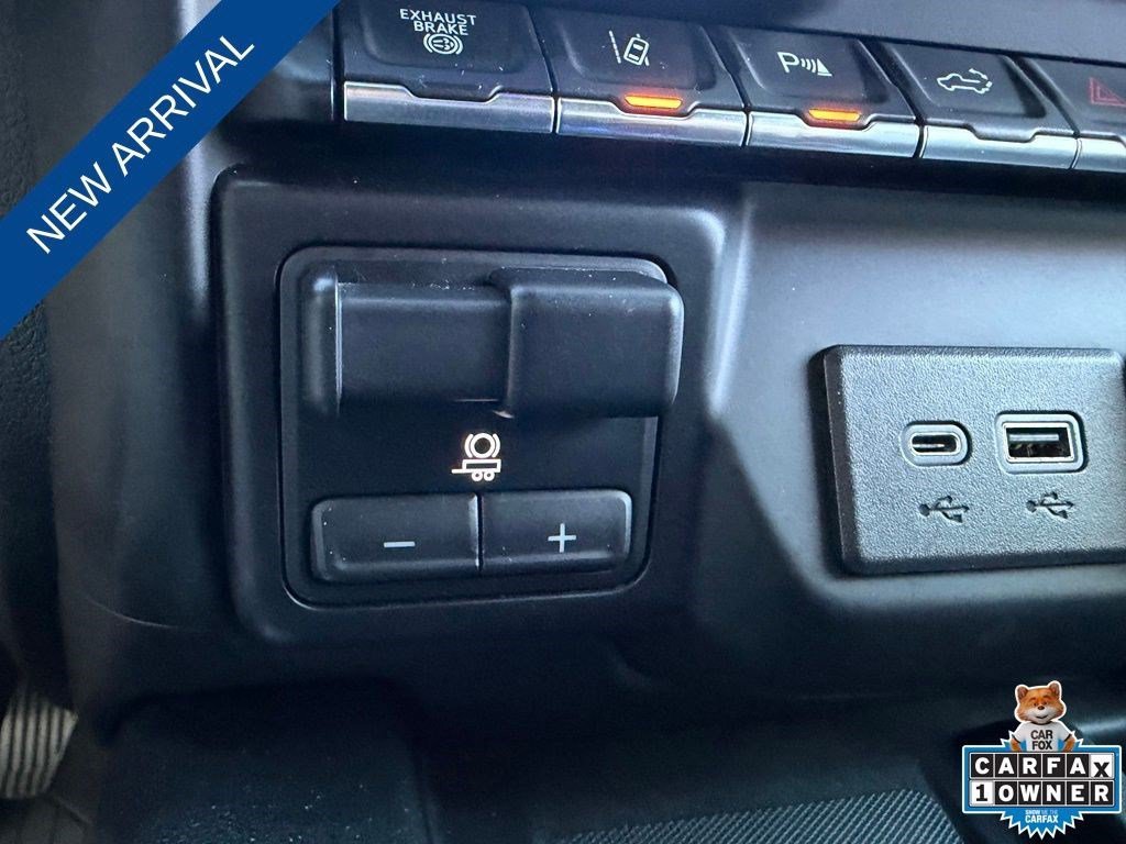 Used 2020 SUMMIT WHITE Chevrolet High Country image 19