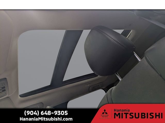 Used 2024  Mitsubishi  image 22