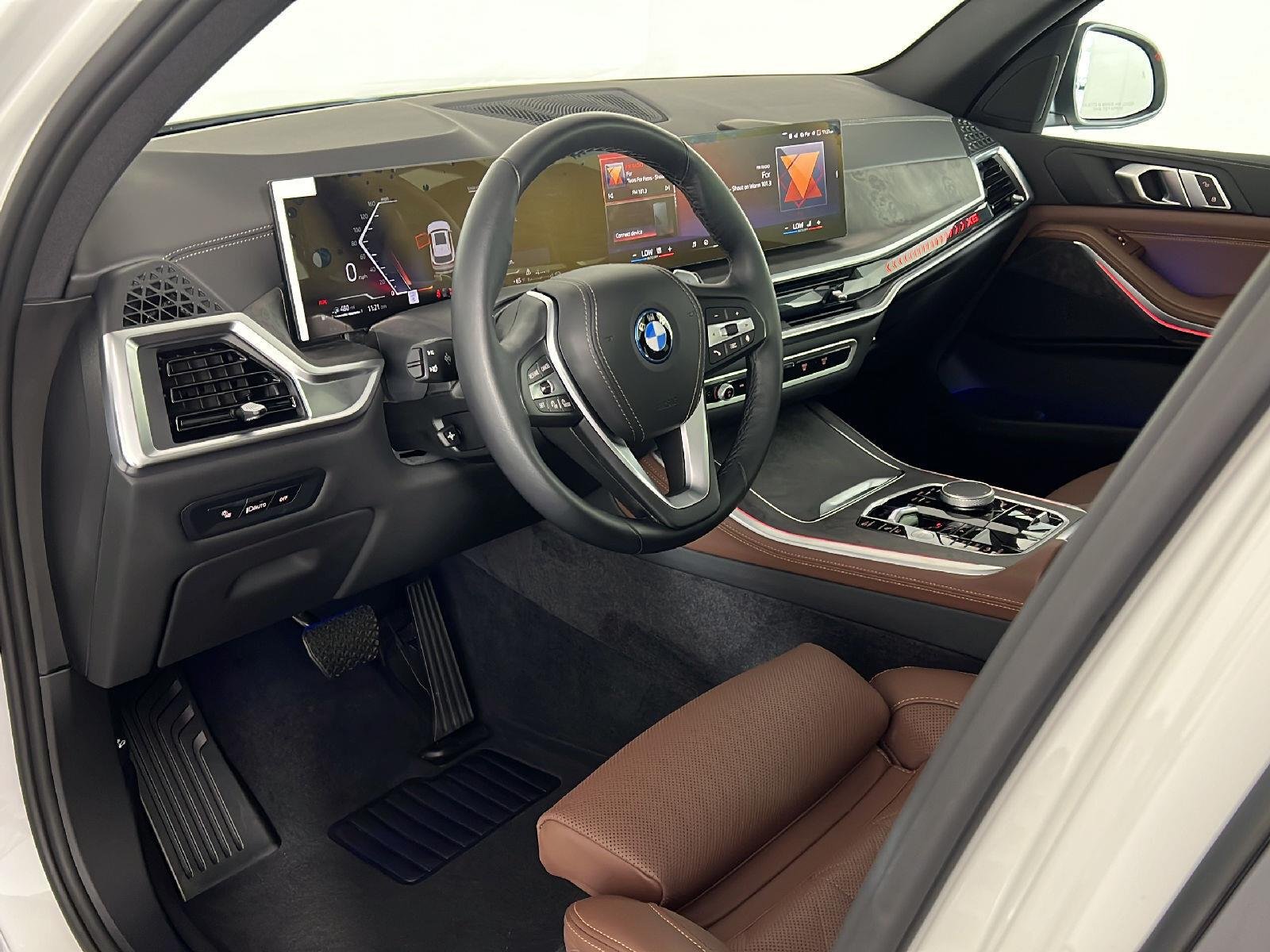 New 2026 Alpine White BMW xDrive50e image 9