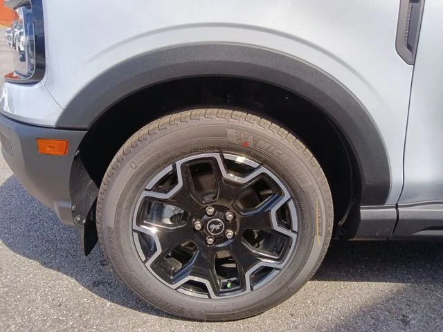 New 2026 Space White Metallic Ford Outer Banks® image 10