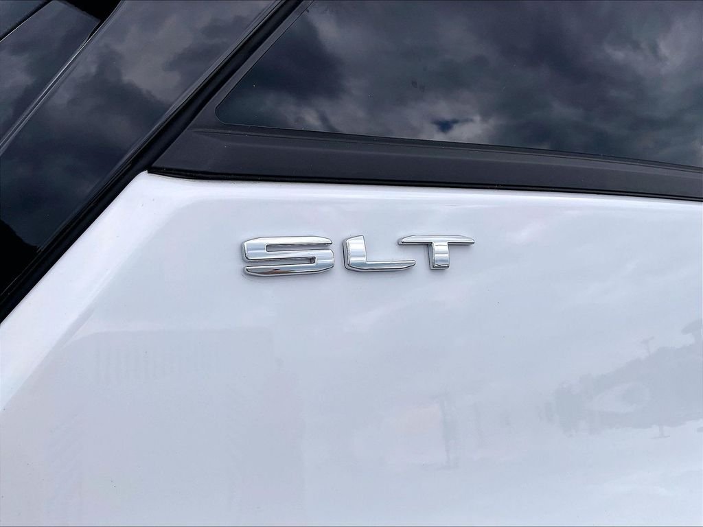 Used 2024 Summit White GMC SLT image 26