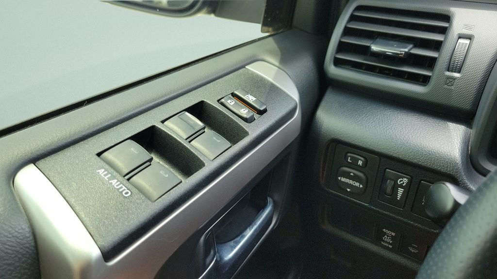 Used 2022 Blue Toyota SR5 image 19