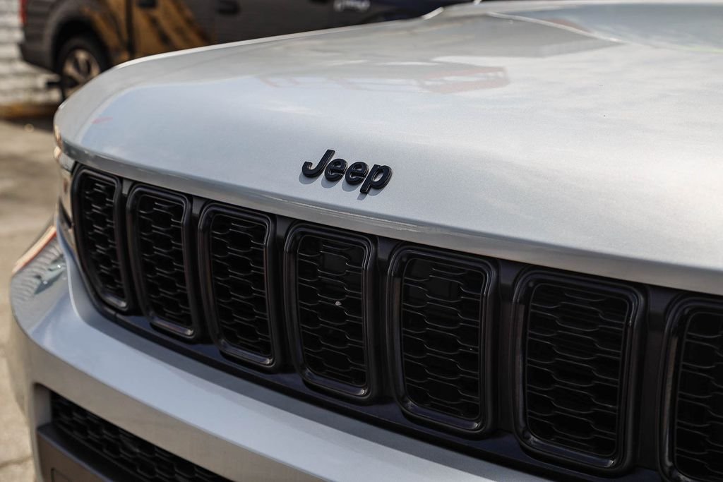 2024 Jeep Grand Cherokee L Altitude - Photo 11