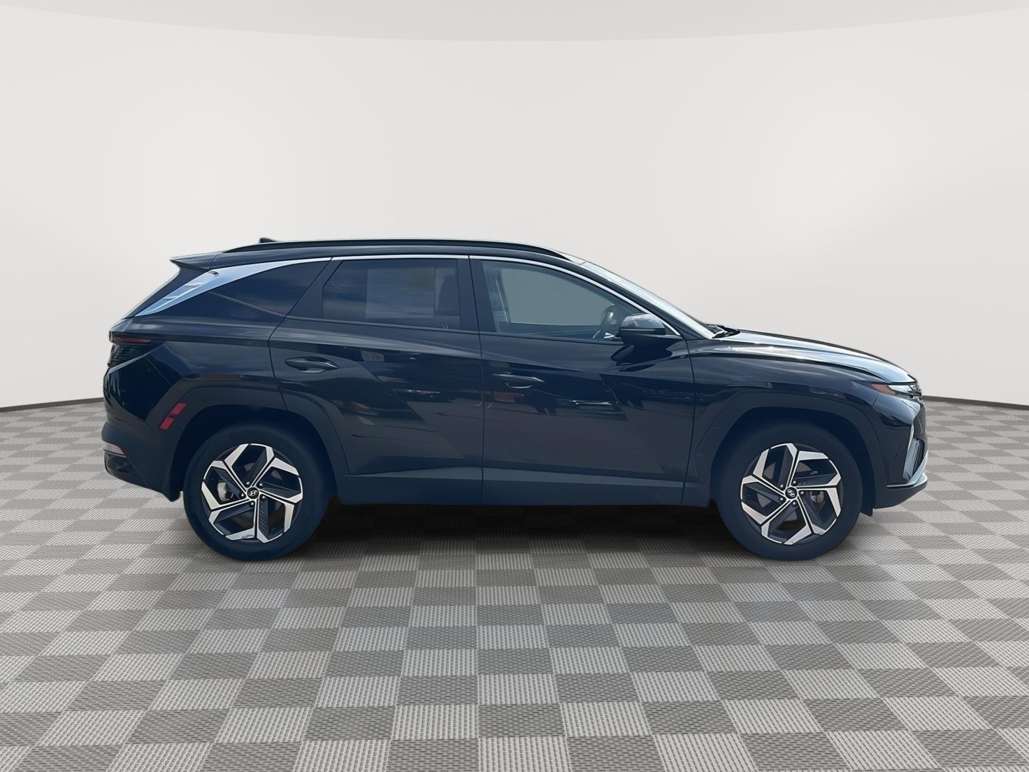 Used 2024 Black Pearl Hyundai SEL image 7