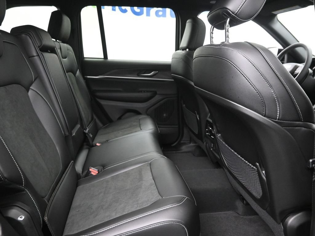 2026 Jeep Grand Cherokee Laredo - Photo 10