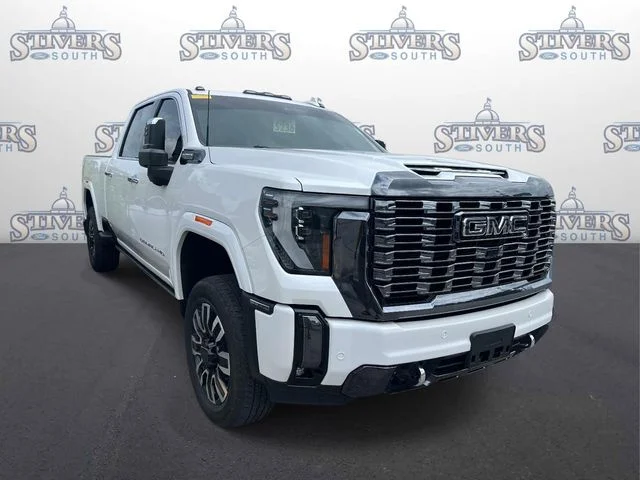 Used 2024 White GMC Denali Ultimate image 1