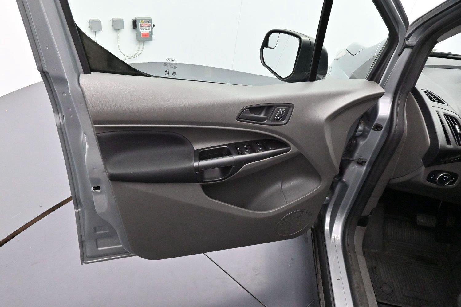 Used 2022 Solar Silver Ford XL image 9