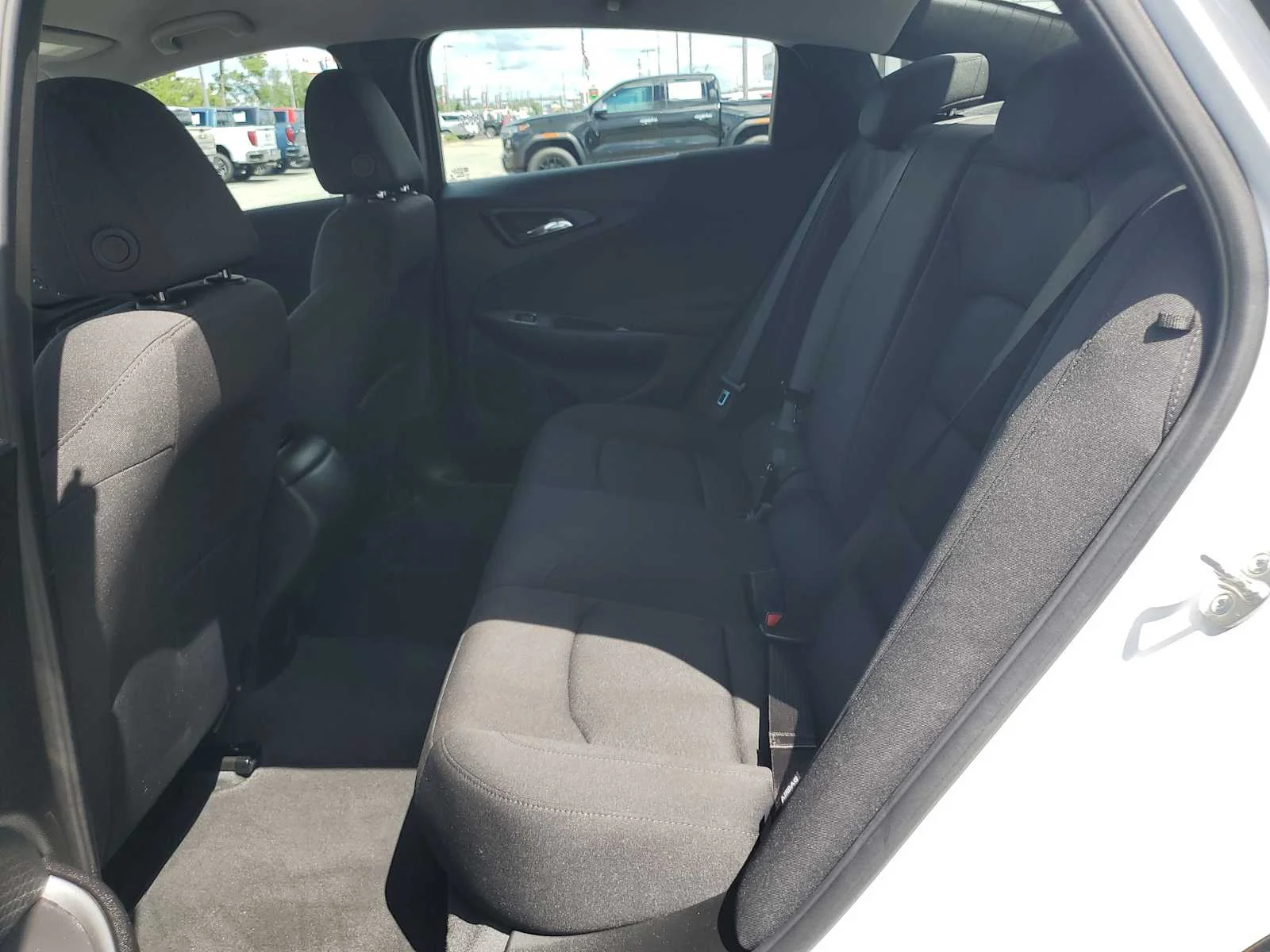 Used 2024 Summit White Chevrolet FL image 21