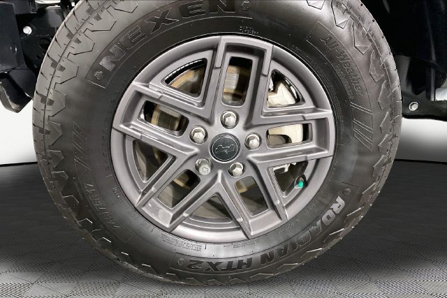 Used 2025 Gray Jeep Sport S image 31