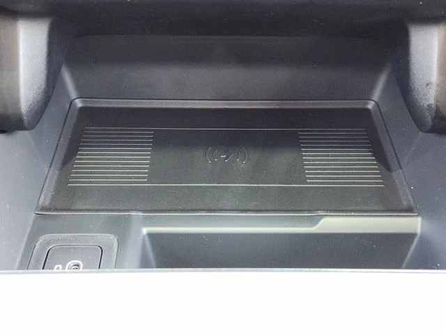 Used 2026 Green Land Rover S image 13