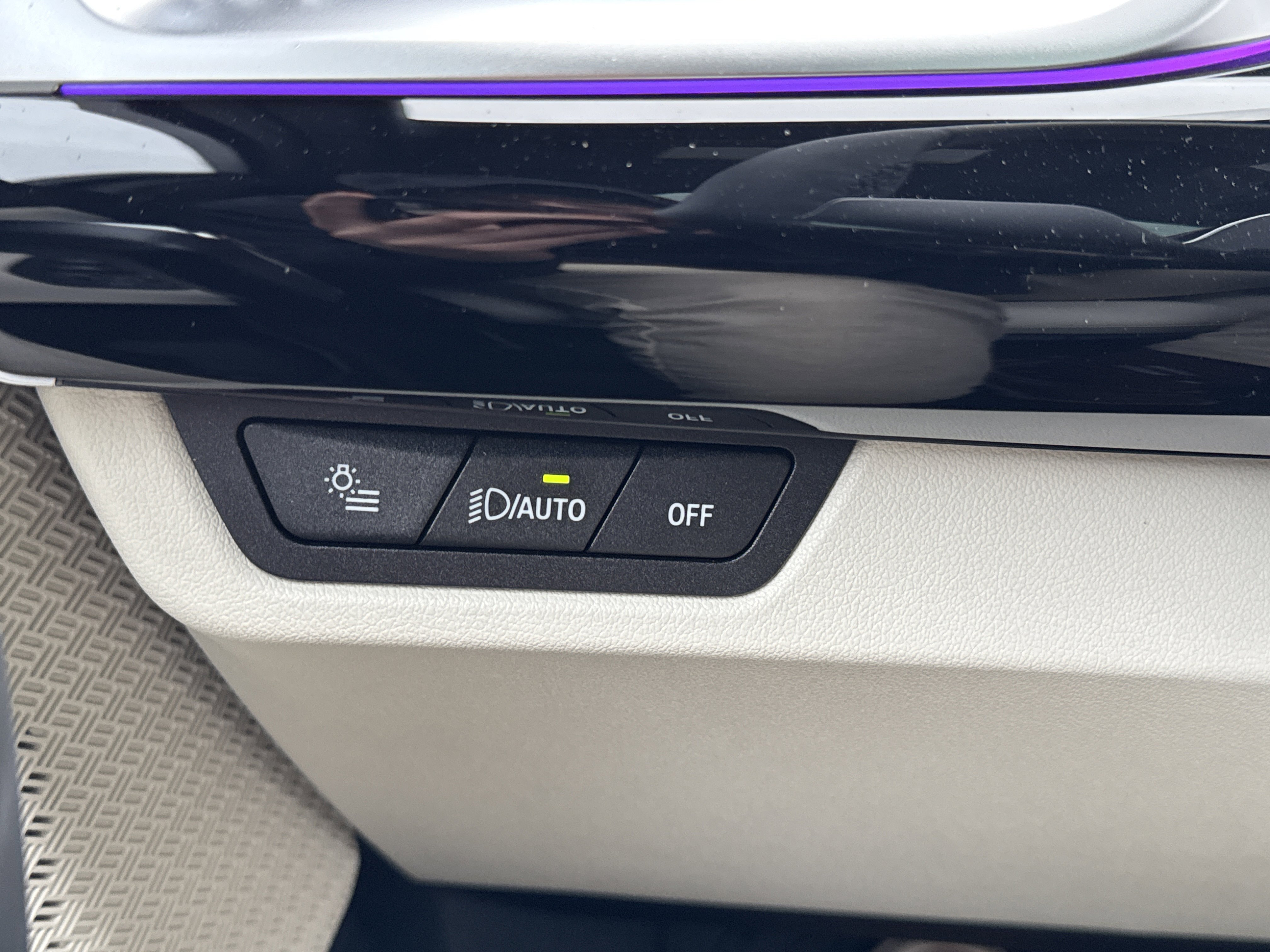 New 2026 BLACK SAPHORE BMW xDrive28i image 18