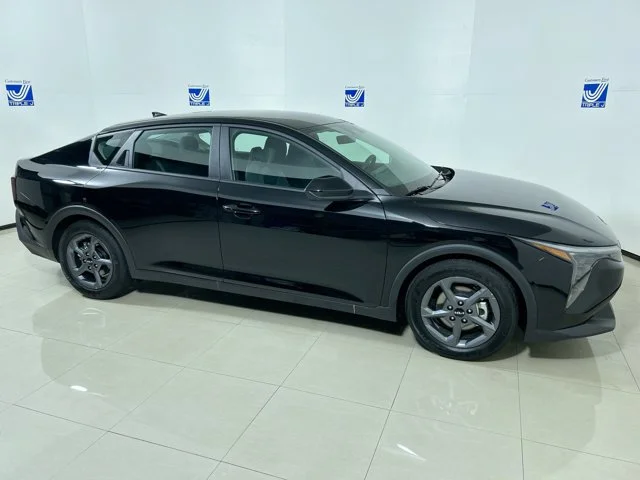 New 2026 AURORA BLACK PEARL Kia LXS image 7