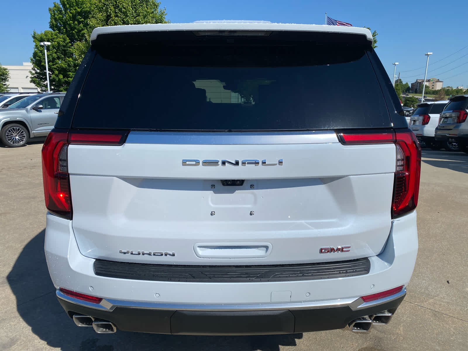 2026 GMC Yukon XL Denali - Photo 4