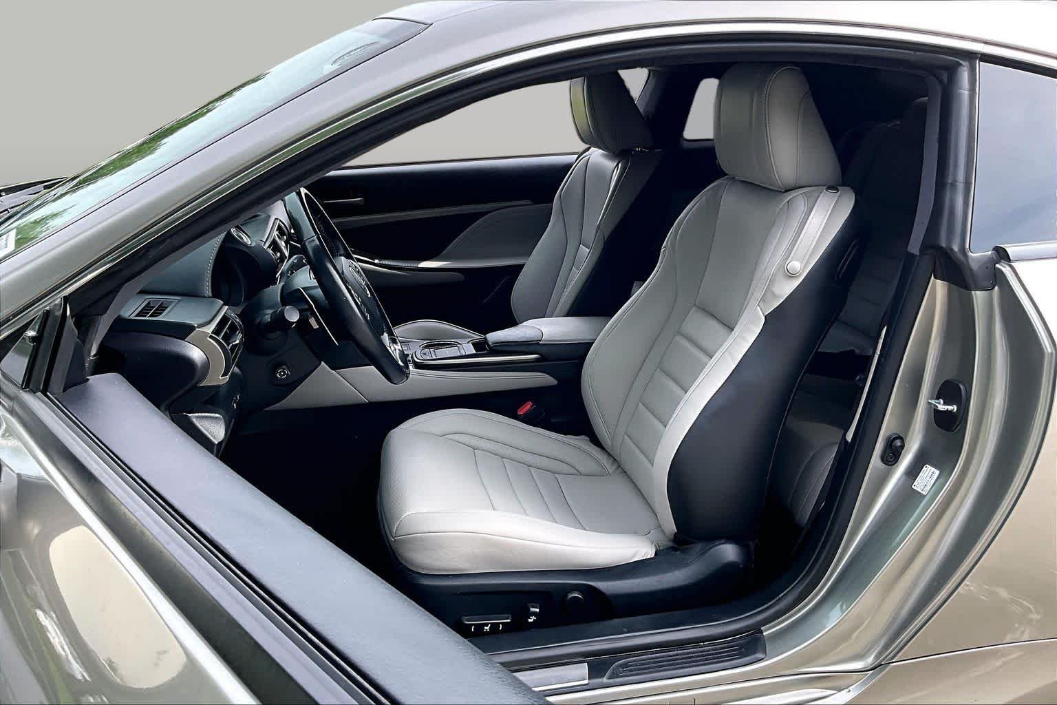 Used 2015 Atomic Silver Lexus  image 8