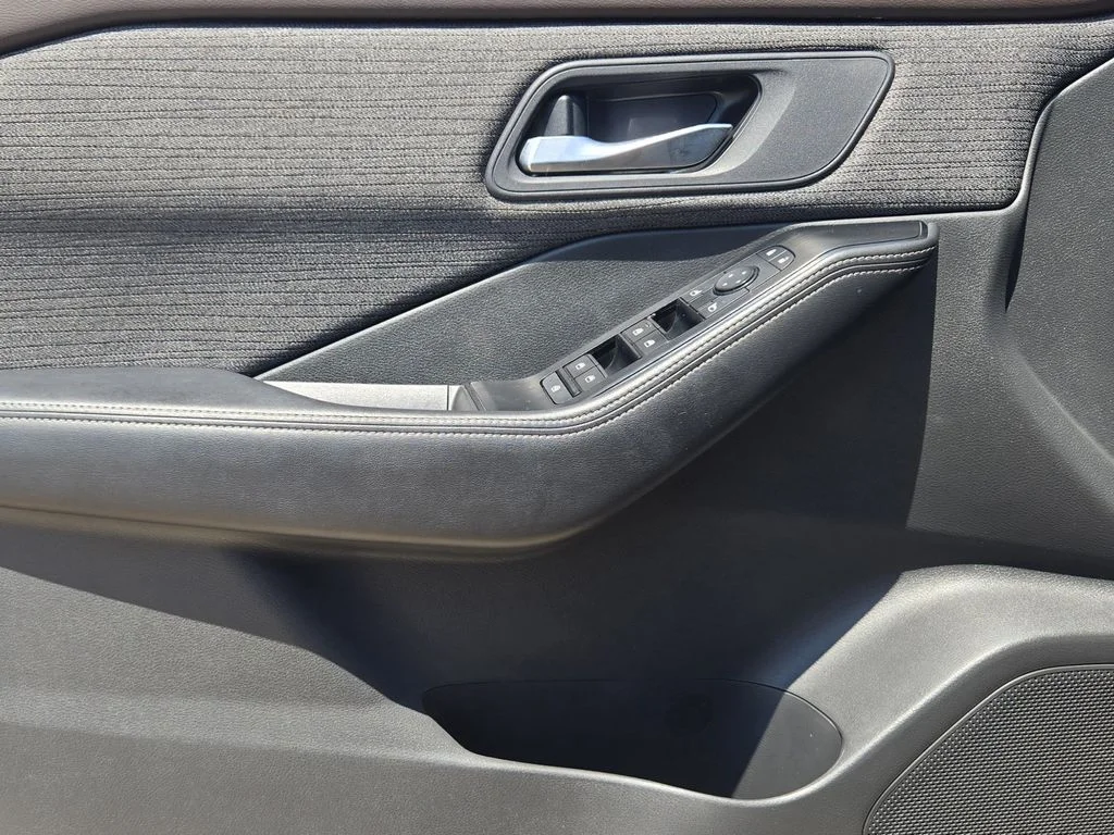 2022 Nissan Rogue SV - Photo 25