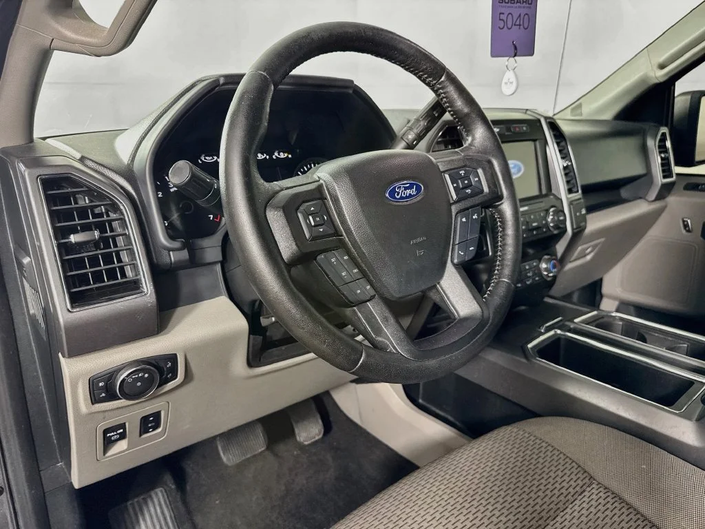 Used 2019 Gray Ford XLT image 9