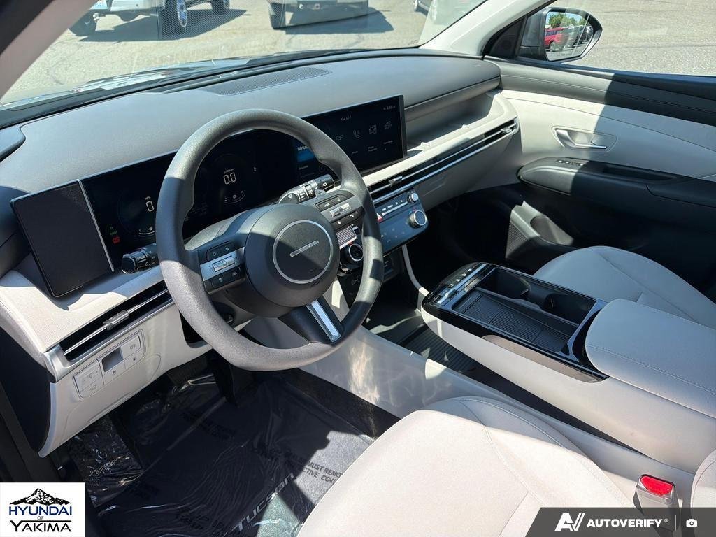 Certified Used 2025 Cashmere Bronze Hyundai SEL image 13
