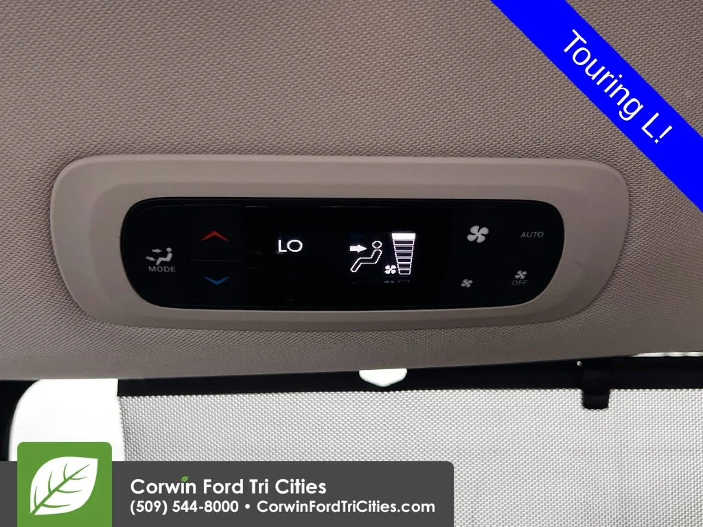 Used 2020 Bright White Clearcoat Chrysler Touring L image 29