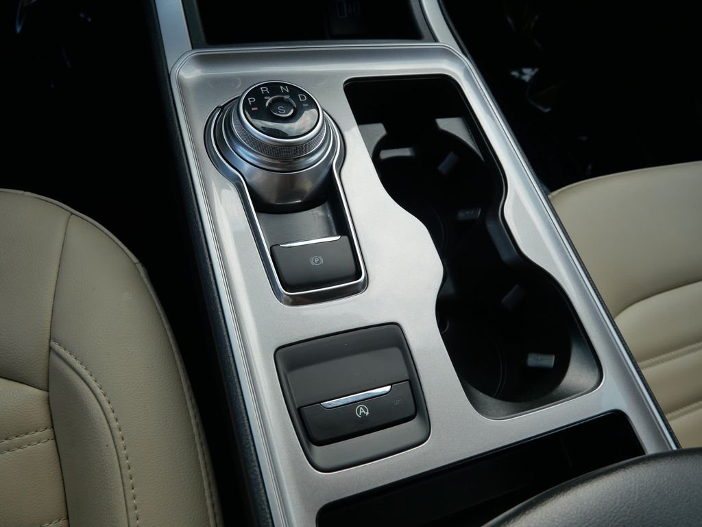 Used 2024 Black Ford SEL image 26