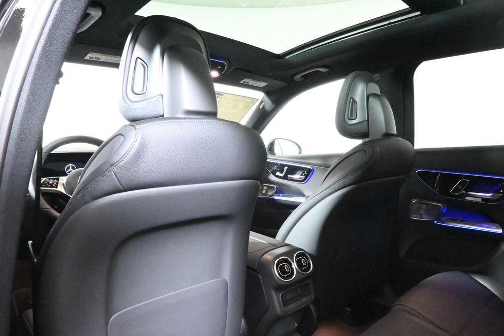 Used 2026 Black Mercedes-Benz GLC 300 image 28