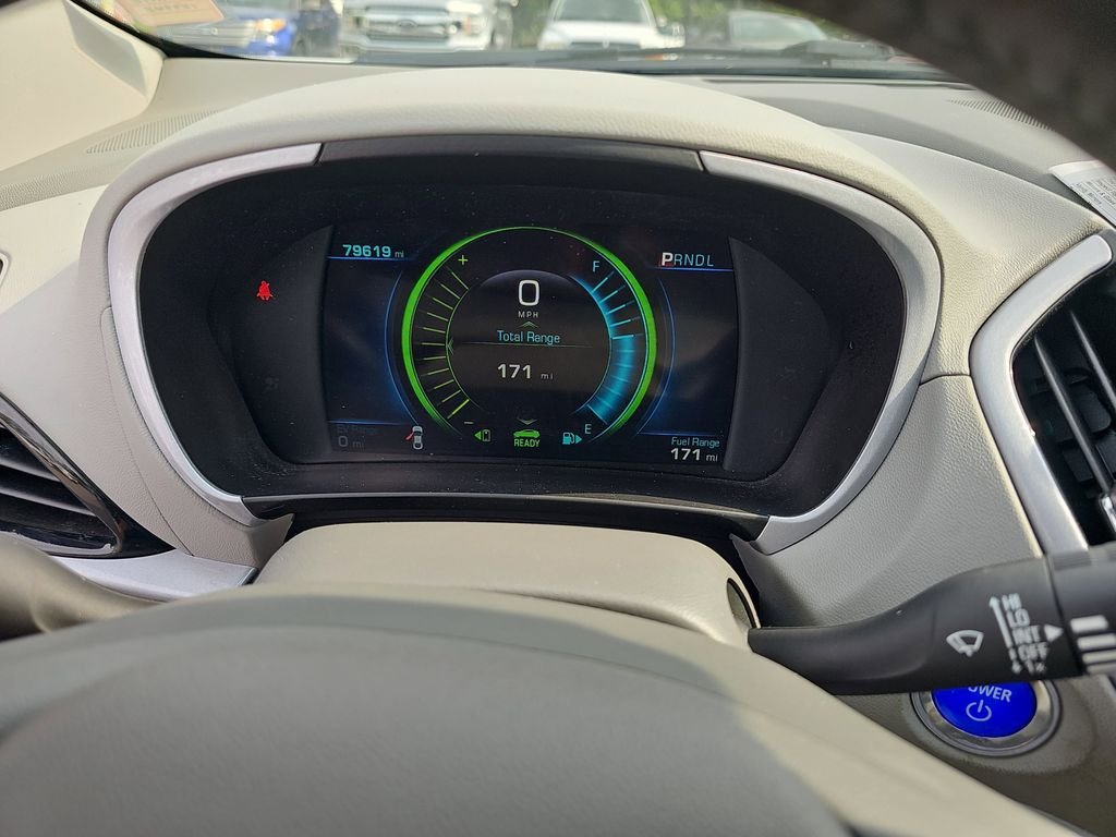 Used 2017 White Chevrolet LT image 18