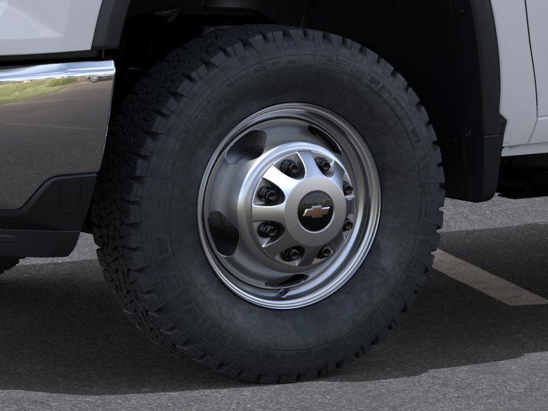 New 2026 Summit White Chevrolet Work Truck image 9