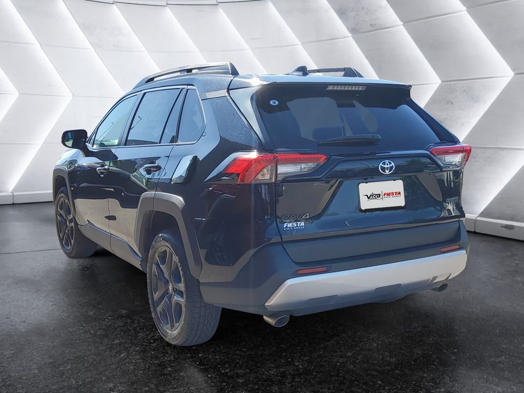 Used 2024  Toyota Adventure image 6