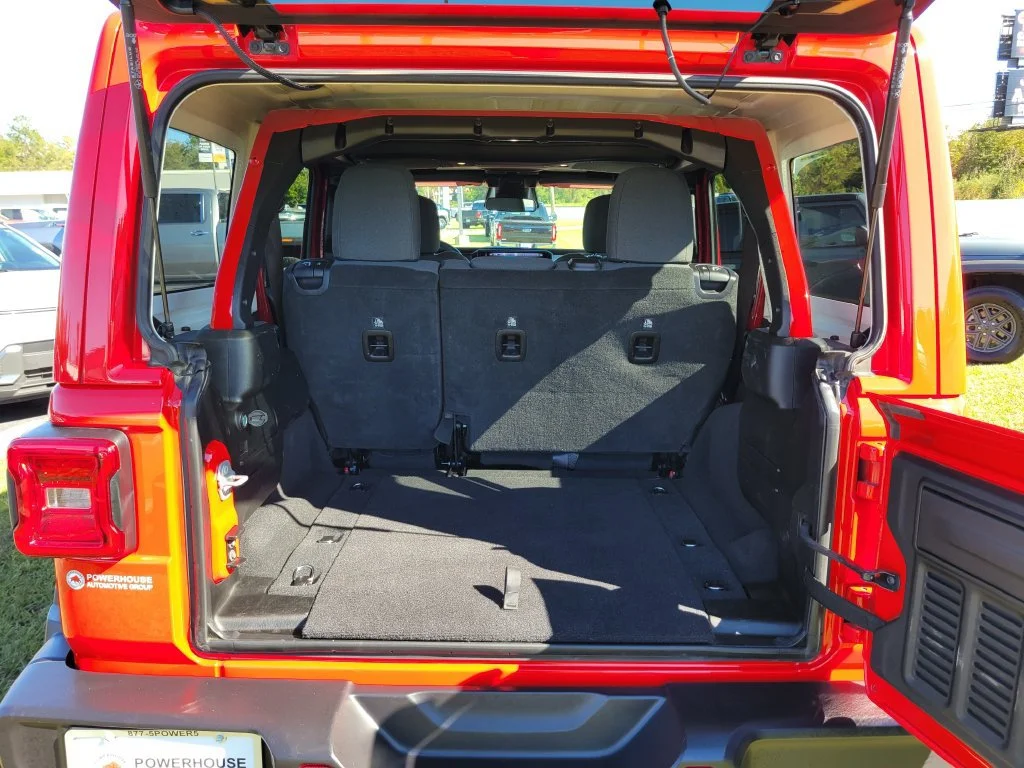 Used 2025 Red Jeep Sahara image 13