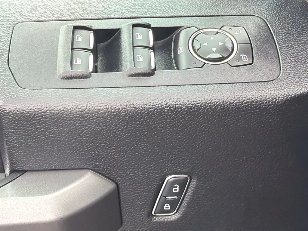 Used 2017 Ingot Silver Ford XLT image 23