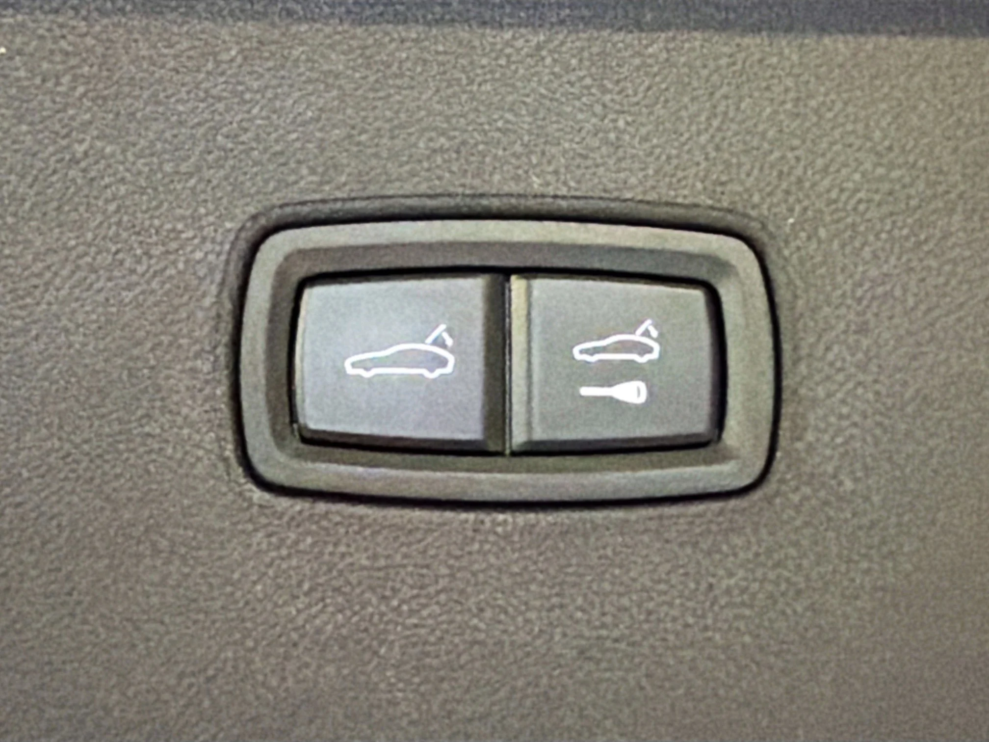 2025 Porsche Cayenne Turbo E-Hybrid - Photo 14