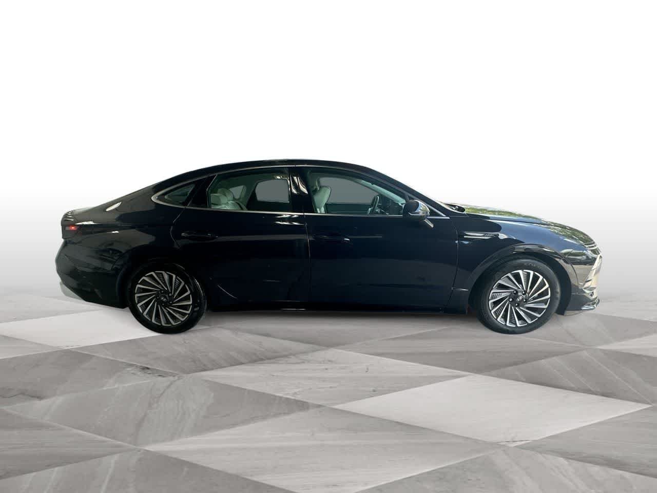 2025 Hyundai Sonata Hybrid SEL - Photo 9