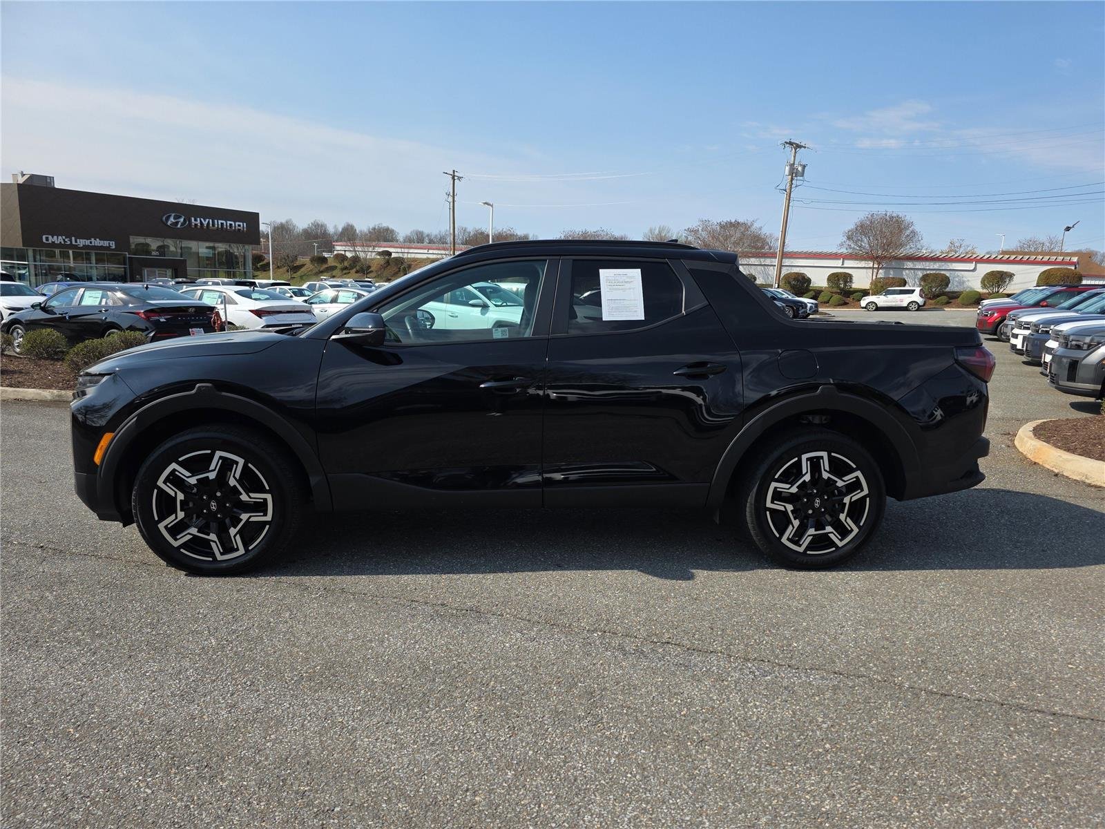 Used 2025 Phantom Black Hyundai Limited image 6