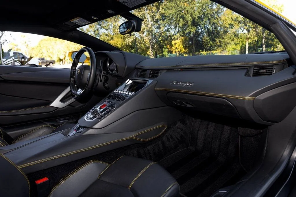 Used 2014 Giallo Evros Lamborghini LP700-4 image 30