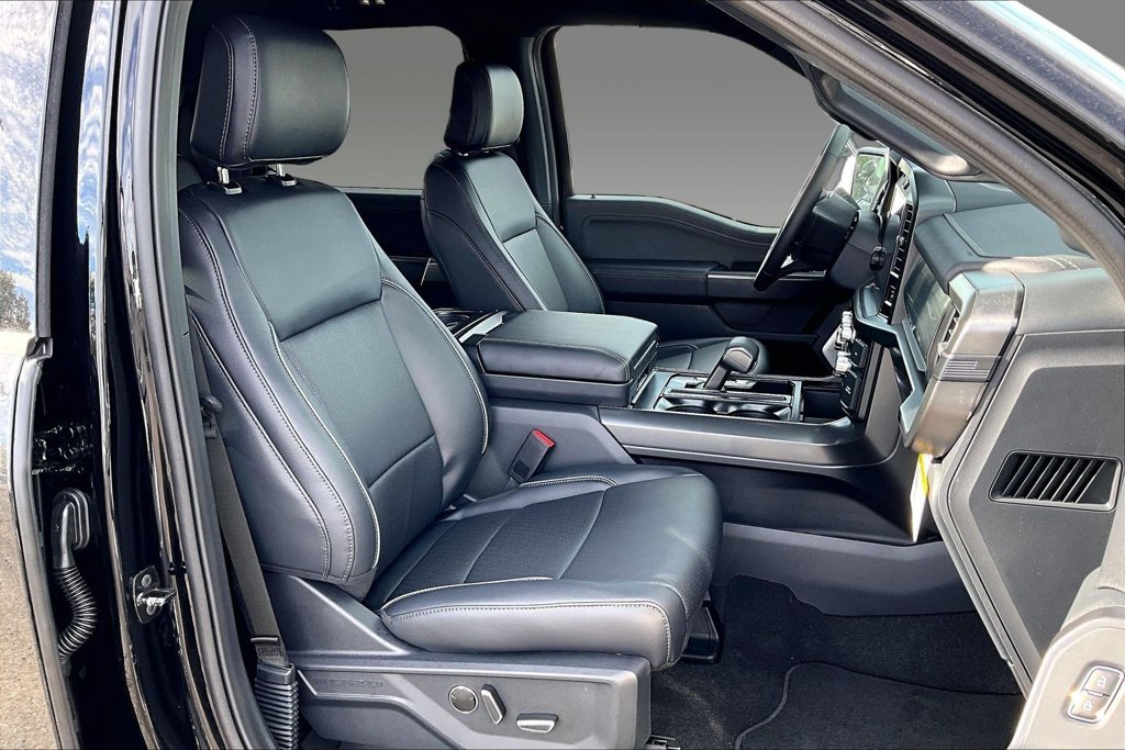 New 2026 Agate Black Metallic Ford Lariat® image 30