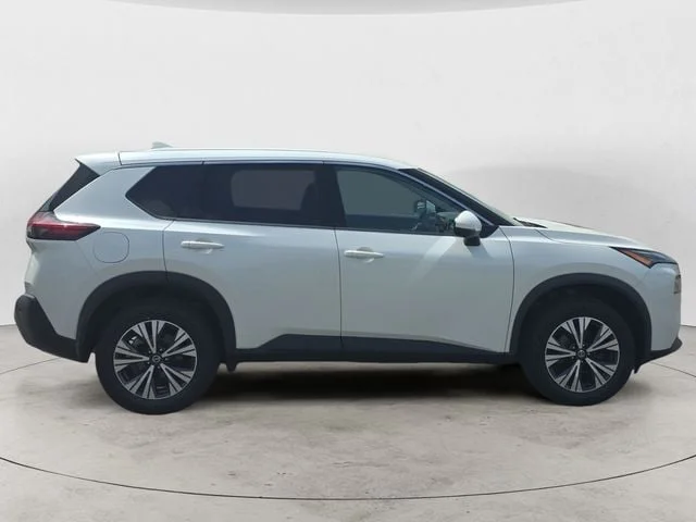 Used 2021 Pearl White Nissan SV image 6