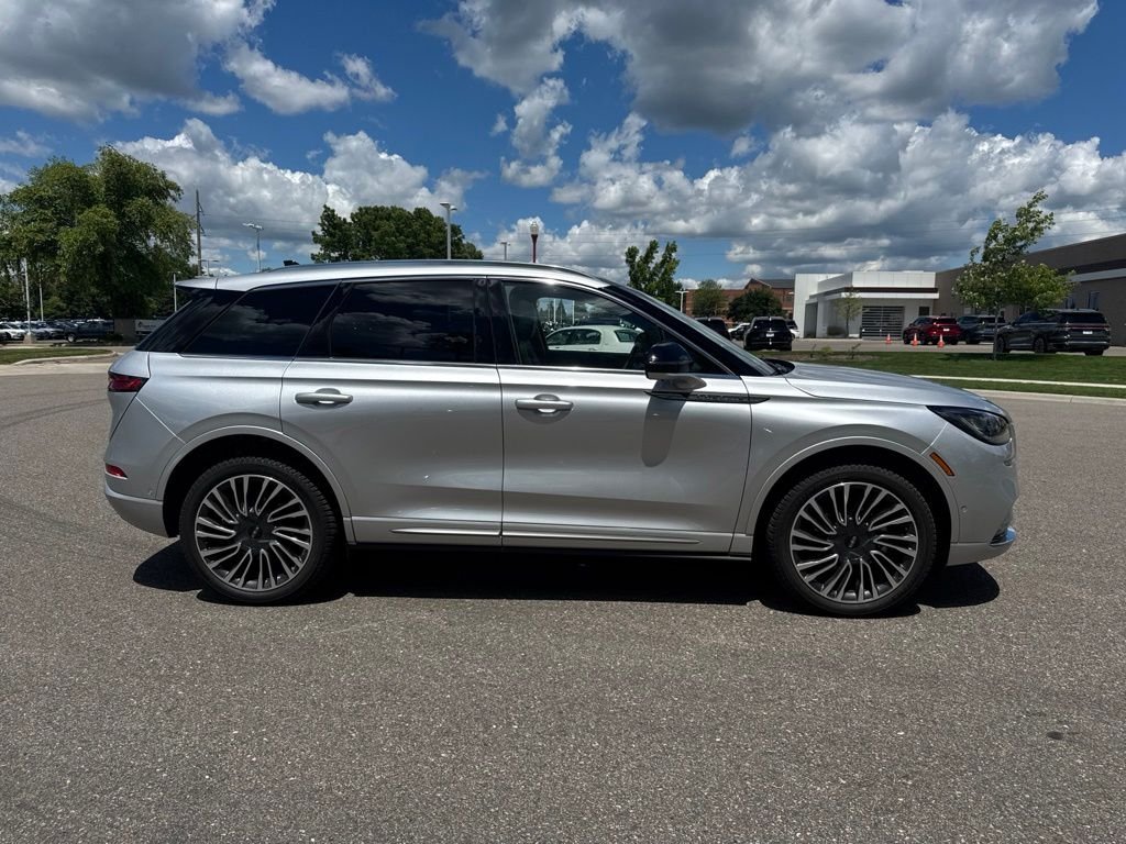 Certified Used 2020 Silver Lincoln Reserve image 4