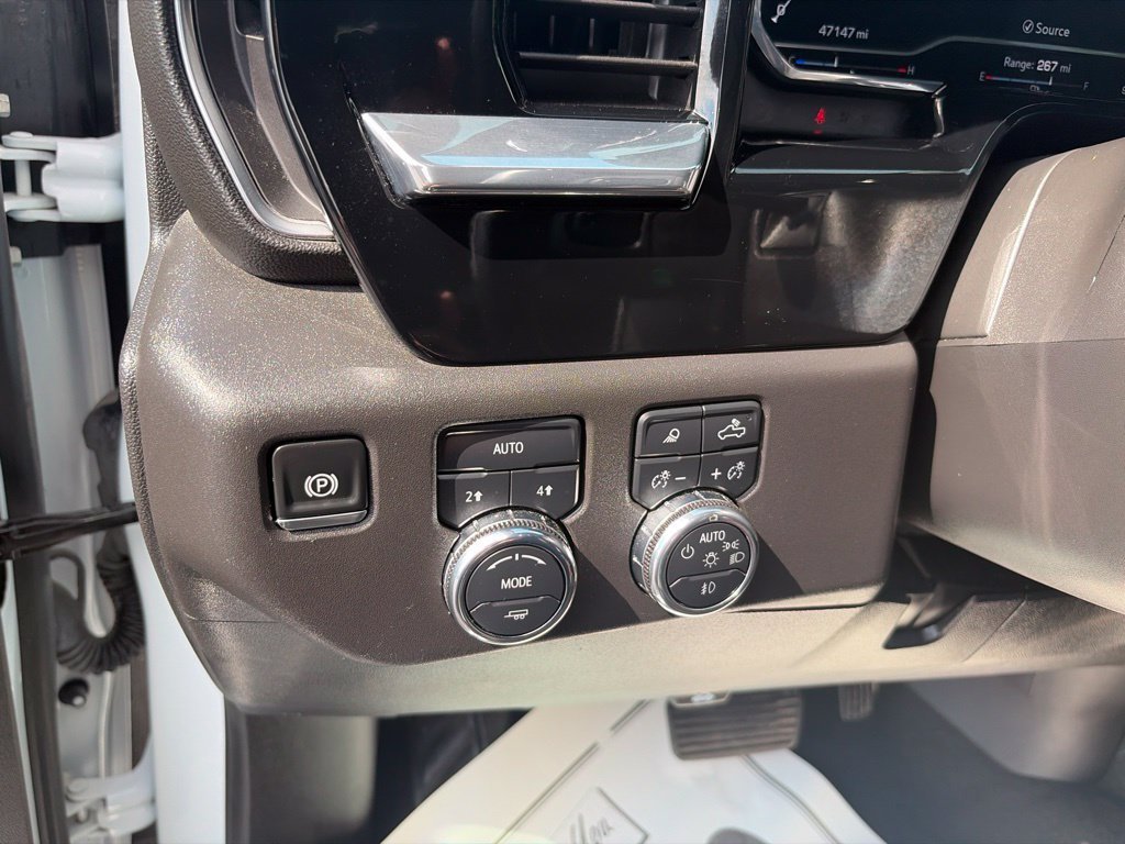 Used 2025 Summit White GMC SLT image 20