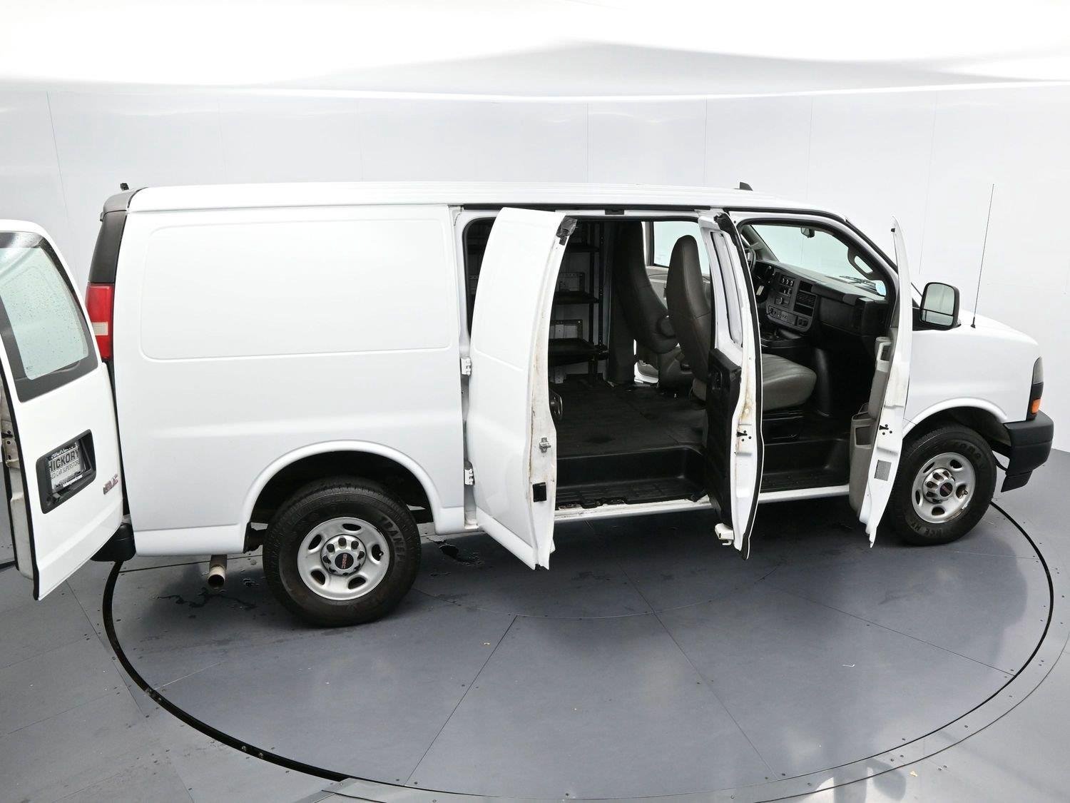 Used 2018 Summit White GMC 2500 image 34
