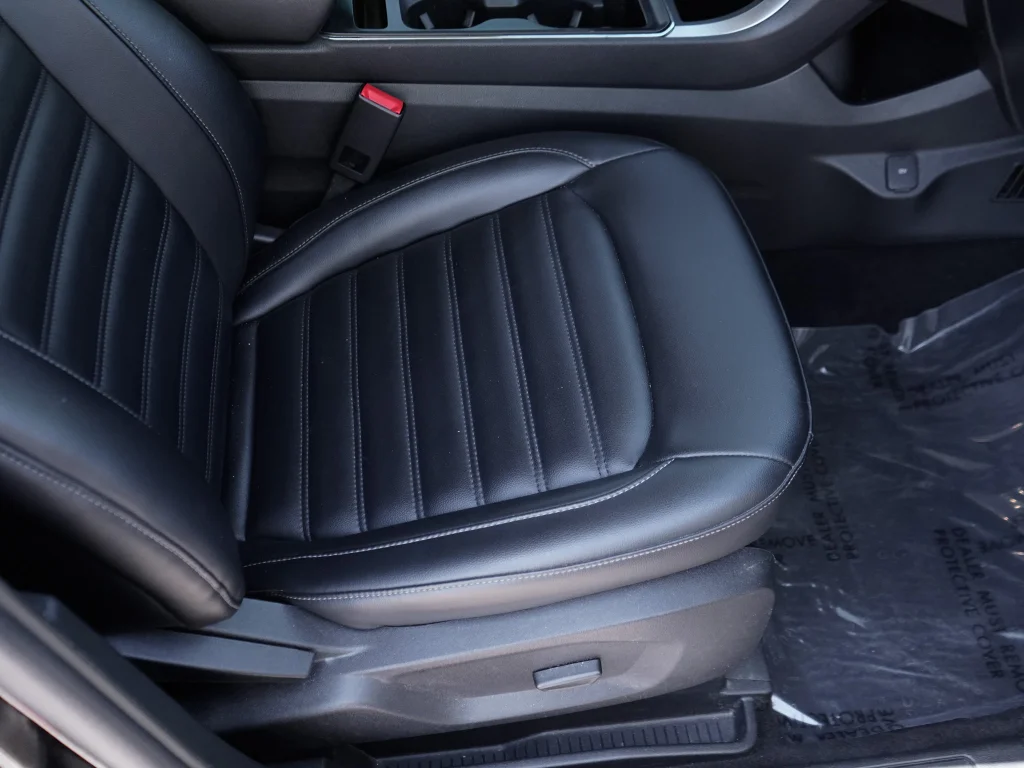 Used 2022 Agate Black Metallic Ford SEL image 26