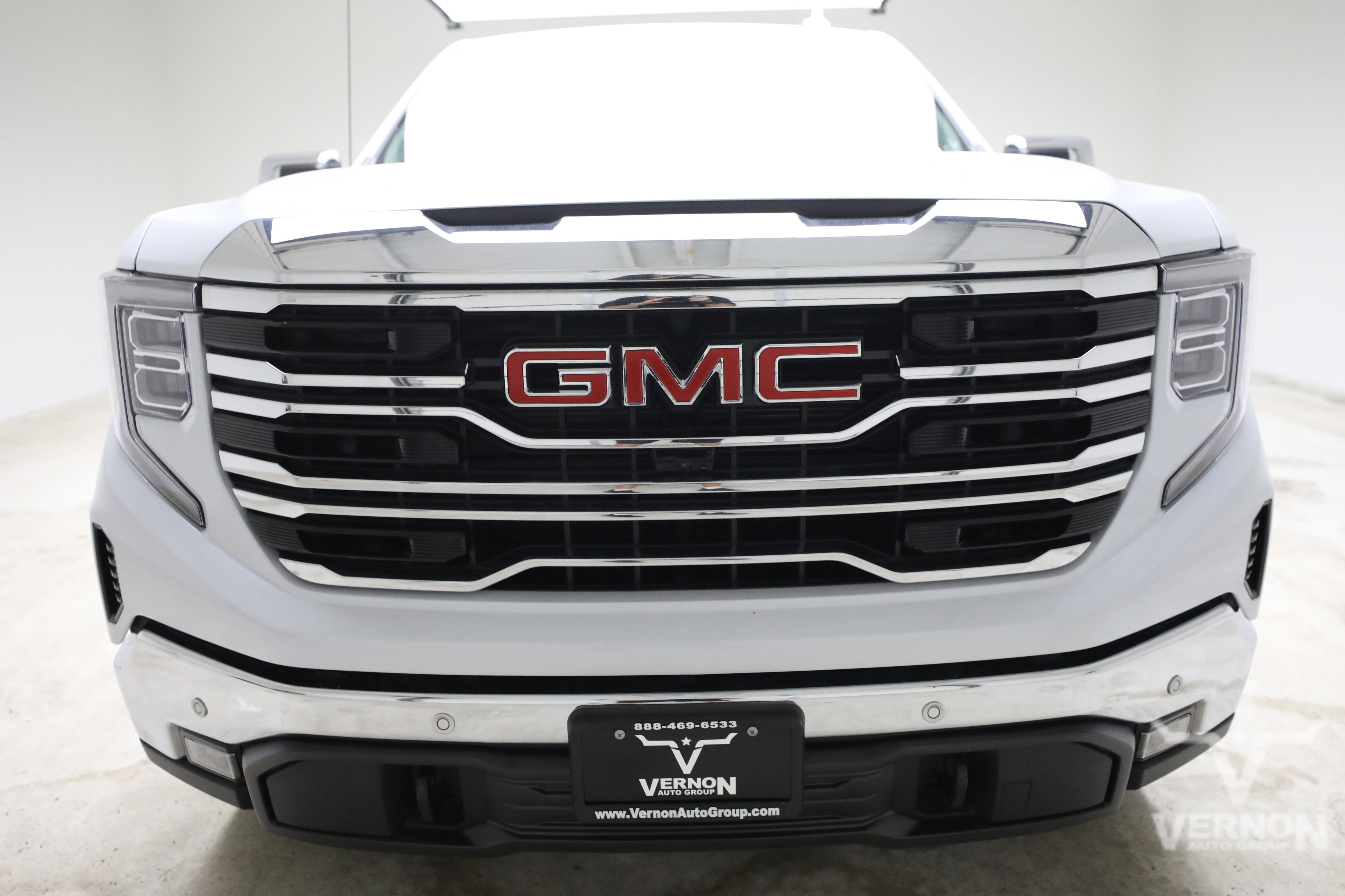 New 2026 Glacier White Tricoat GMC N image 8