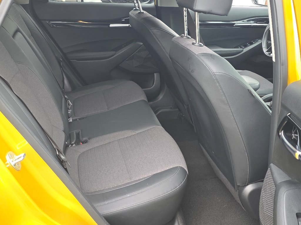 Used 2021 Starbright Yellow/Black Roof Kia S image 24