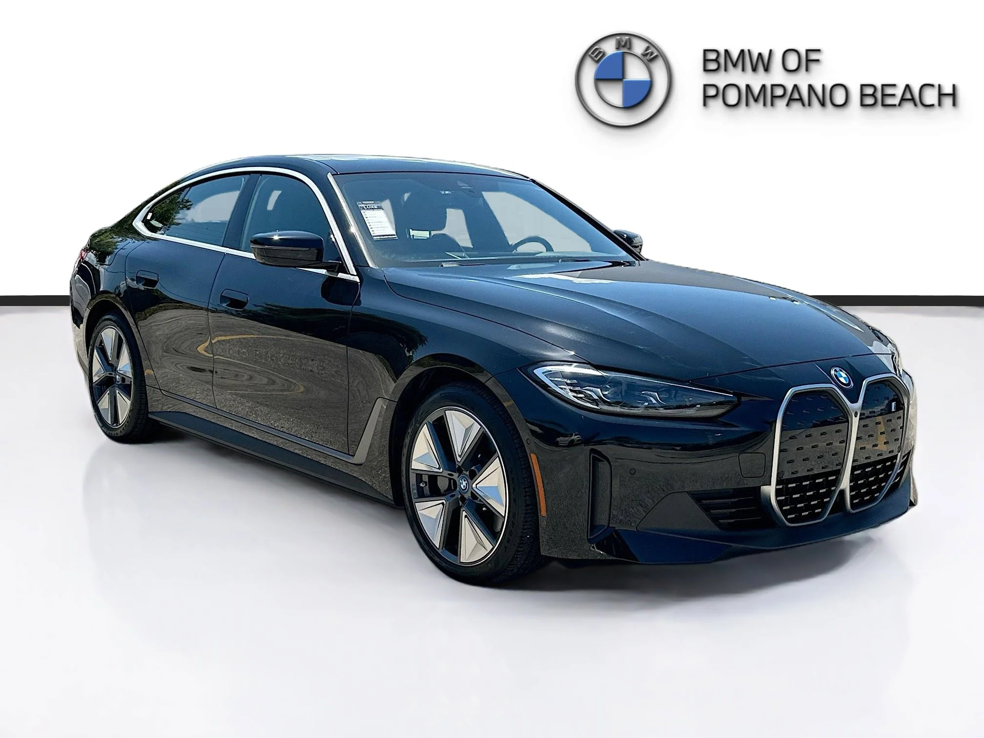 2023 BMW i4 eDrive35's photo
