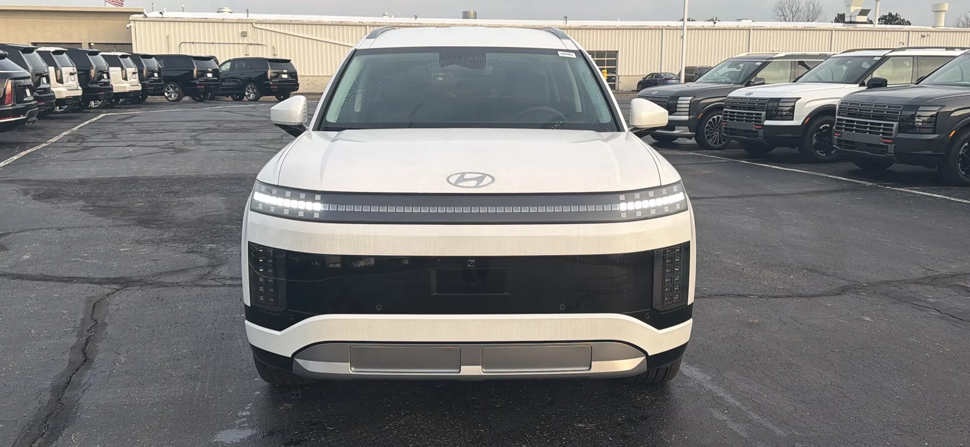 New 2026 Snow White Pearl Hyundai SEL image 3