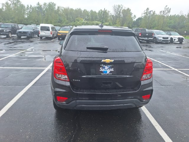 Used 2021 Black Chevrolet LS image 4