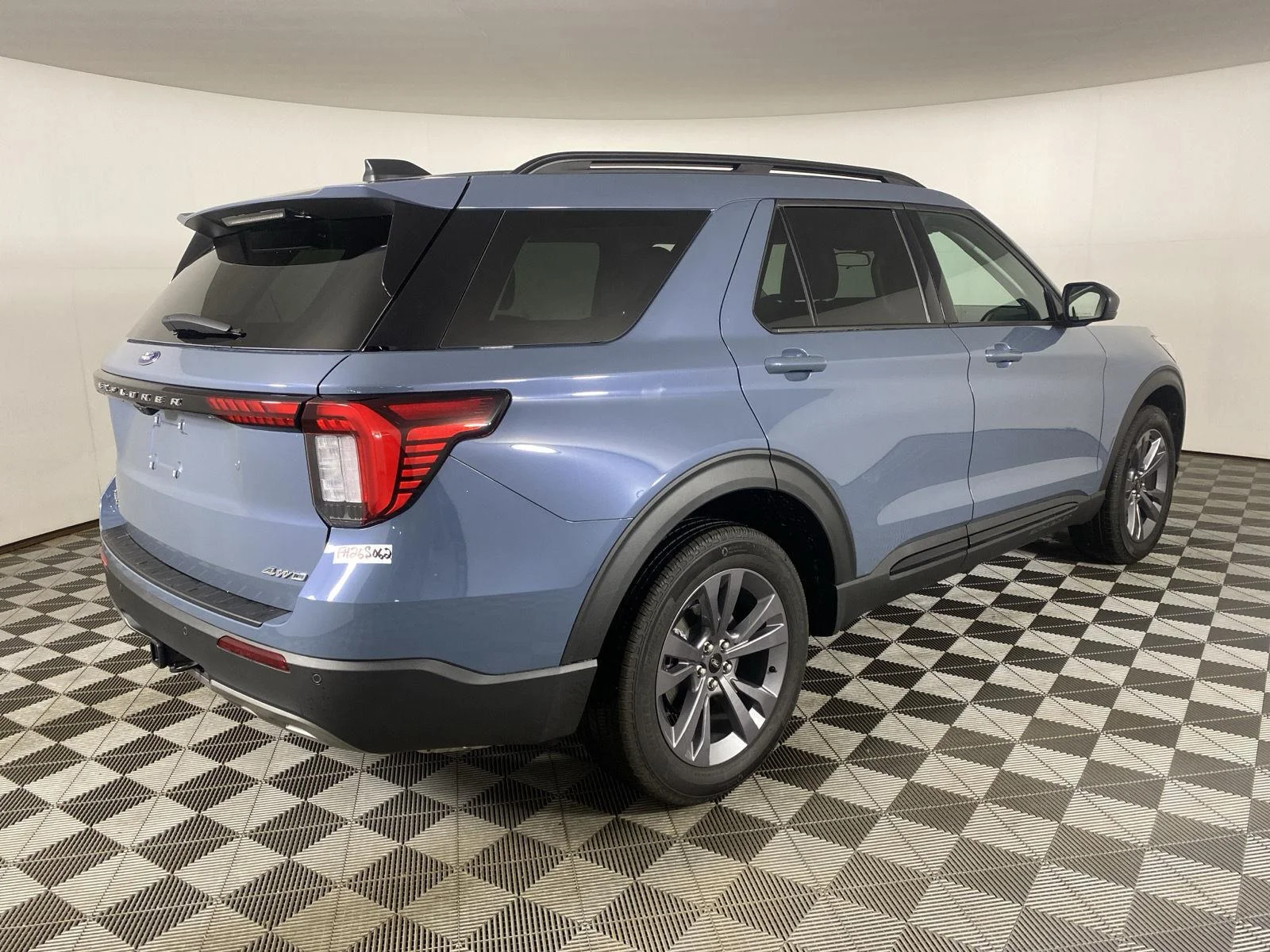 Used 2026 Vapor Blue Ford Active image 7