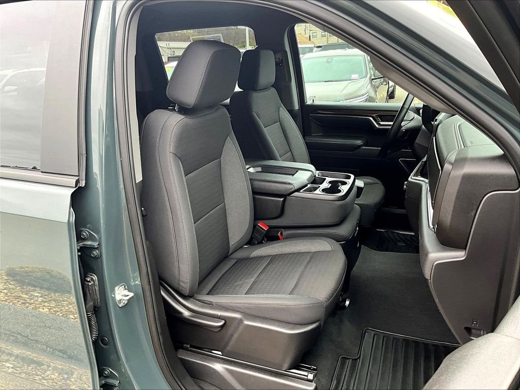 Used 2025 Gray Chevrolet LT image 11